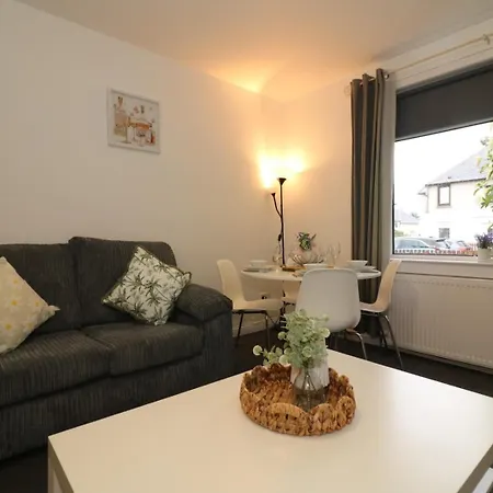 Signature - Glen Lee House Apartment