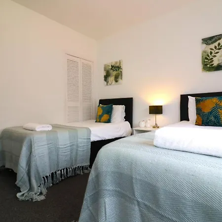 Apartment Signature - Glen Lee House *