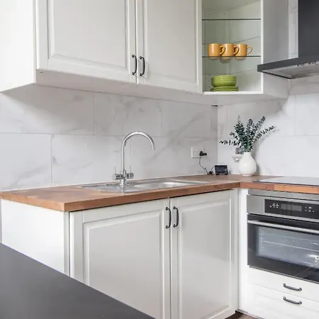 Pass The Keys West End Cosy Pop Of Colour Apartamento