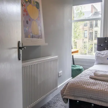 Apartament West End Cosy Pop Of Colour - Pass The Keys