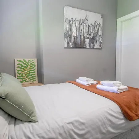 Private Garden West End With Parking - Pass The Keys Апартаменты