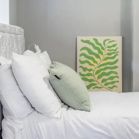 Private Garden West End With Parking - Pass The Keys Апартаменты