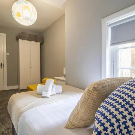 Private Garden West End With Parking - Pass The Keys Апартаменты