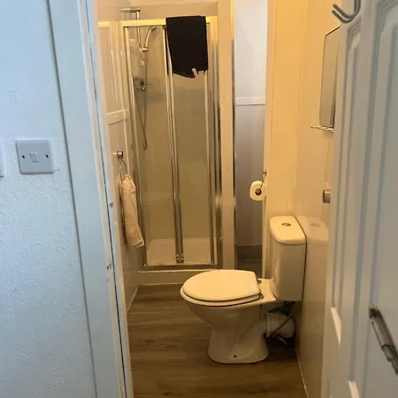 아파트 Great Western Road With En 글라스고