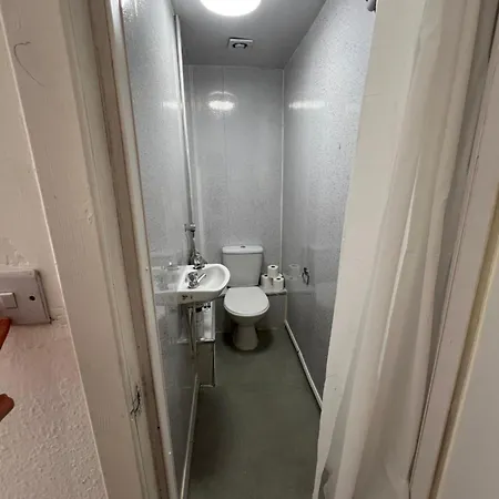 Great Western Road With En גלאזגו