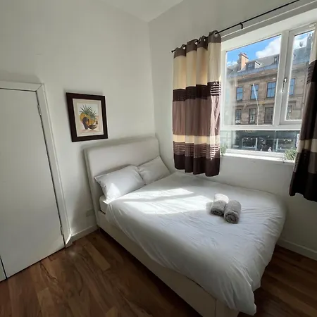 Great Western Road With En 아파트 *