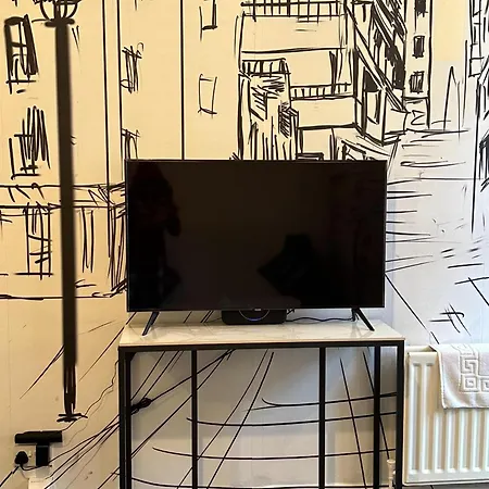 Apartment - Sleeps 2 & Kitchen