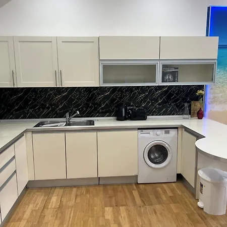 Centre - 2 Bed