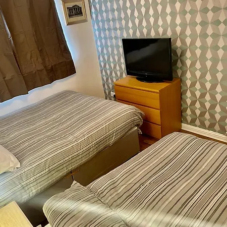 Apartment 3 Bed ,2 Bedroom City Centre Apt