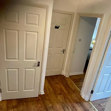 Apartment 3 Bed ,2 Bedroom City Centre Apt *