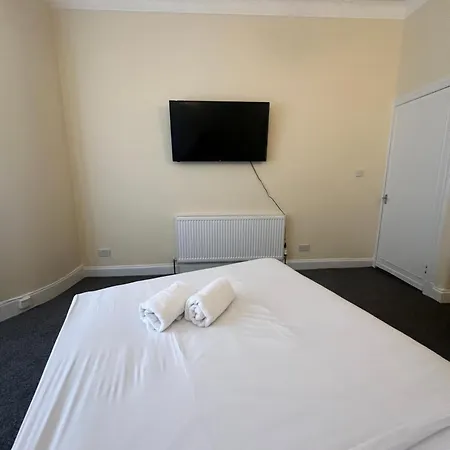 South 2 Bedroom Apartment *