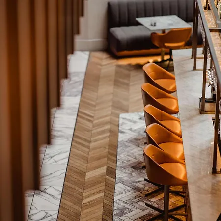 Radisson Blu Hotel, Hotel