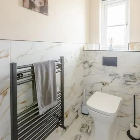 Modern 3 Bedroom In Hébergement de vacances