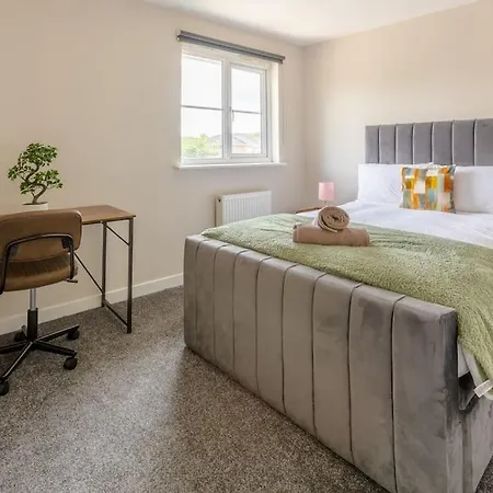 Modern 3 Bedroom In *