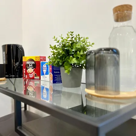 Private Bedroom - Modern Flat - West End * 格拉斯哥