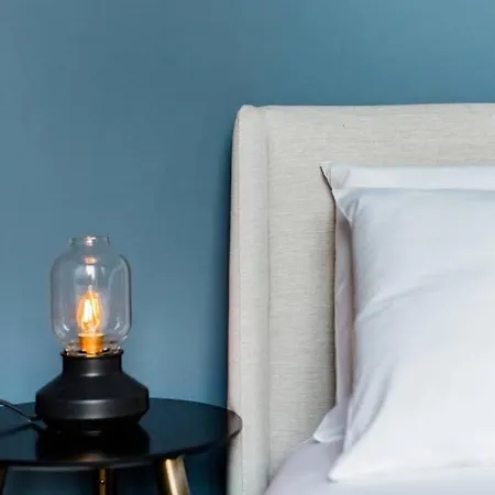 Incredible Contemporary Flat In Heart Of West End Апартаменты