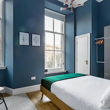 Incredible Contemporary Flat In Heart Of West End Апартаменты Глазго