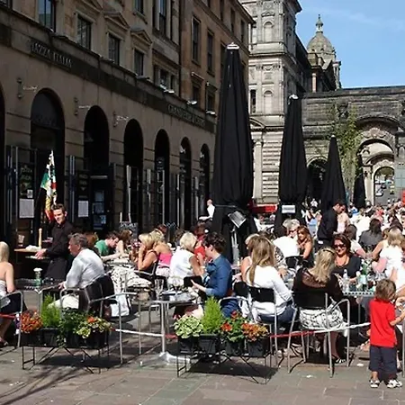 City Centre W Parking & Hyperoptic Wifi *