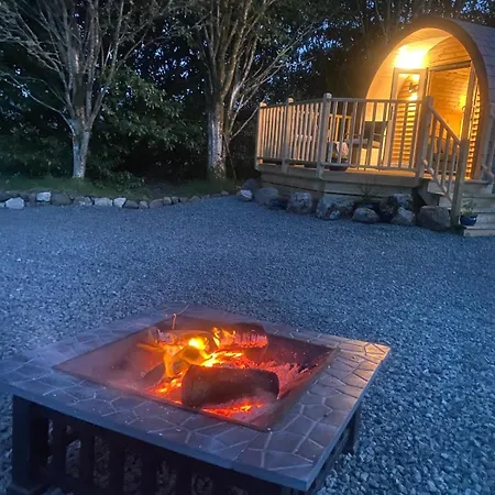 The Fells - Campsie Luxury Pods With Hot Tub Lüks kamp alanı