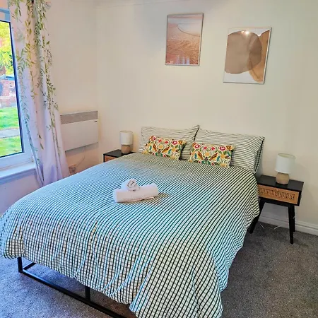 La Casita, Quarry - 2 Bedroom Entire With Free Parking グラスゴー