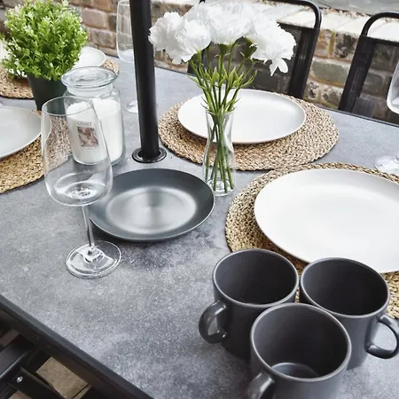 Beautiful House In Clydebank