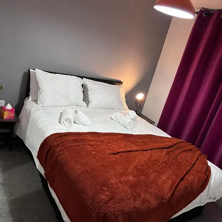 아파트 Radiant Homes 2 Bedrooms 2 Bathrooms Free Parking *