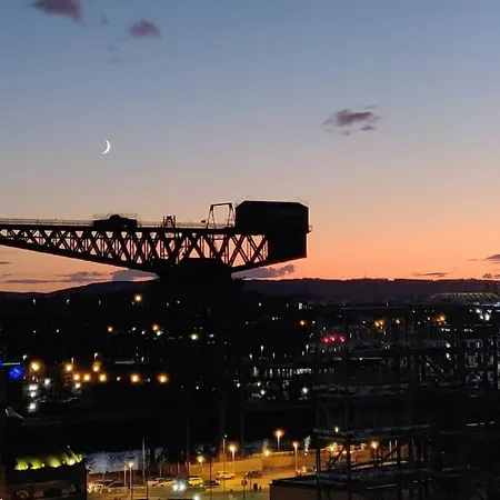 Luxurious Penthouse With Bar At Hydro & Secc Lägenhet Glasgow