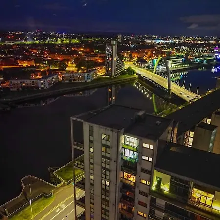 Luxurious Penthouse With Bar At Hydro & Secc Glasgow