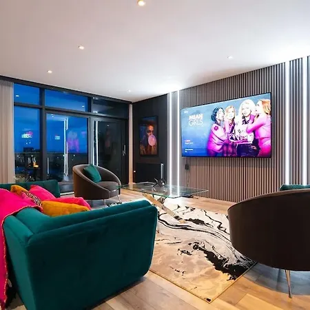 Luxurious Penthouse With Bar At Hydro & Secc Lägenhet Glasgow