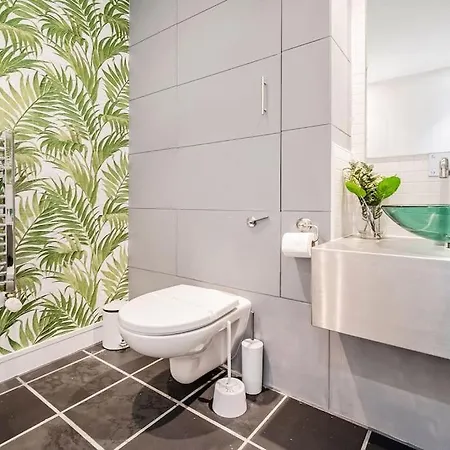 Luxurious Penthouse With Bar At Hydro & Secc Glasgow