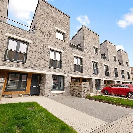 Dunmore Rooftop Apartment