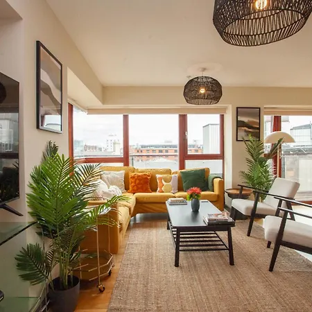 Beautiful Penthouse In Centre Location Glasgow