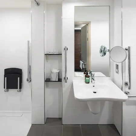 Hotel Crowne Plaza By Ihg 4*