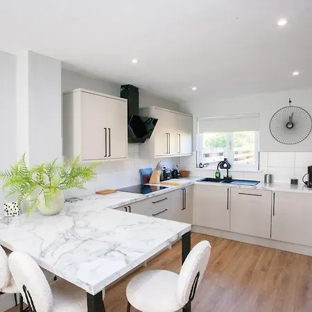 Stylish And Modern 2 Bed House Ferienhaus Glasgow