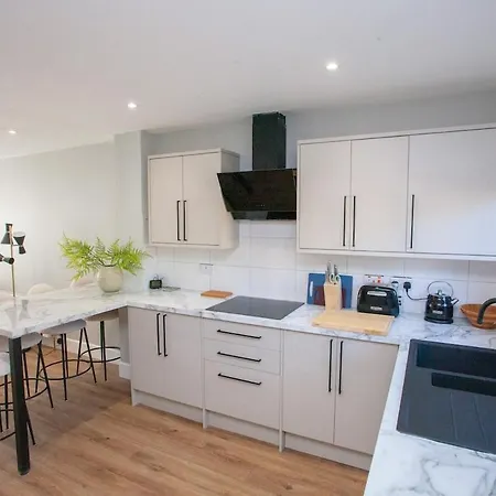 Stylish And Modern 2 Bed House Ferienhaus