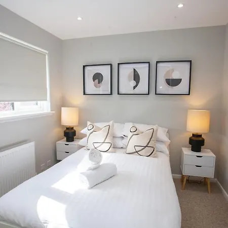 Stylish And Modern 2 Bed House Ferienhaus