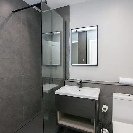 Ferienhaus Stylish And Modern 2 Bed House