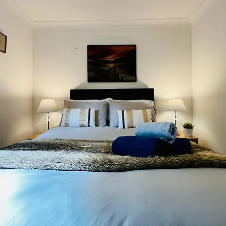 Cityview Retreat - 2-bed - Free Parking 아파트