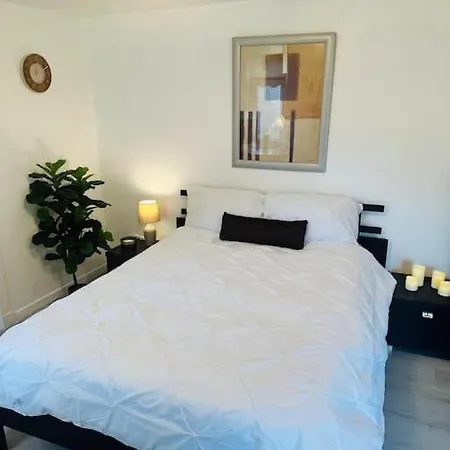 公寓 Entire Private 1 Bedroom - Guest In 格拉斯哥
