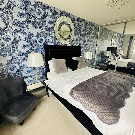 Entire 4 Bed Perfect Family In *