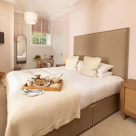 Celentano's Restaurant With Hotel 3*