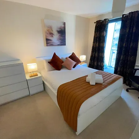 Harbour River West End Апартаменты *