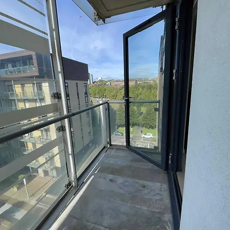 דירה Harbour River West End גלאזגו