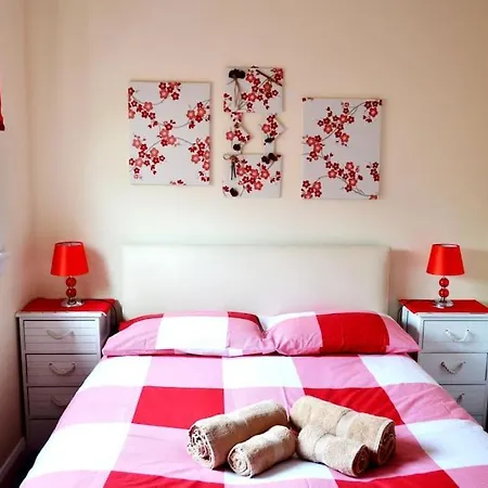 3 Bedroom - Free Parking & Wifi 350mbps Γλασκώβη