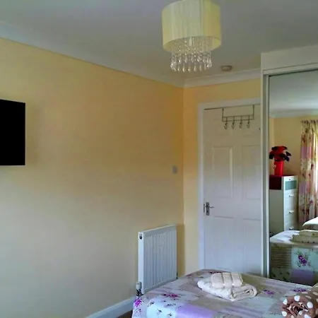 3 Bedroom - Free Parking & Wifi 350mbps * Γλασκώβη