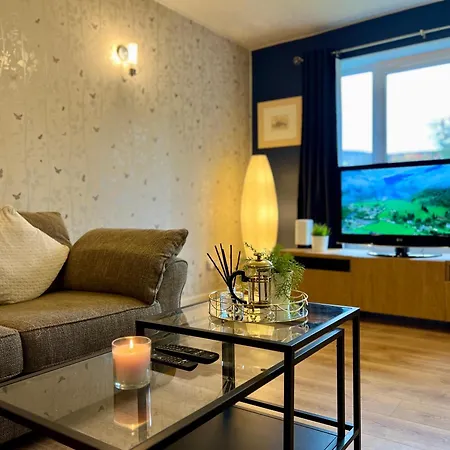 Ground Floor Flat With Free Parking & Wifi 아파트 글라스고