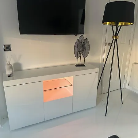 Black Daisy Γλασκώβη