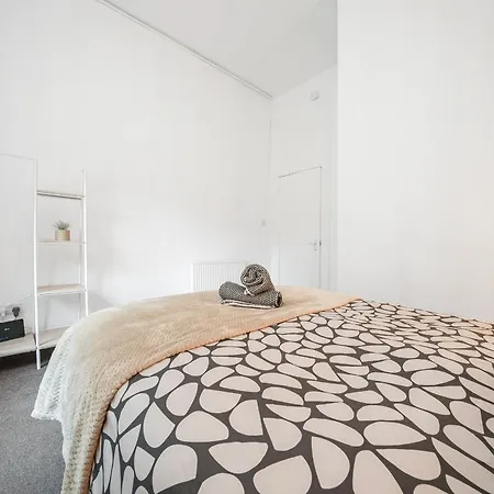 Apartment 4 Beds - Gateway Getaway With Free Parking Glasgow