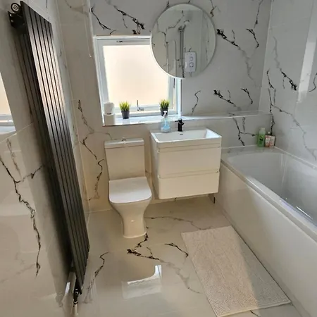 度假居 Silverburn New House With Free Parking And Garden