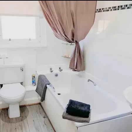Apartment 1 Bedroom *